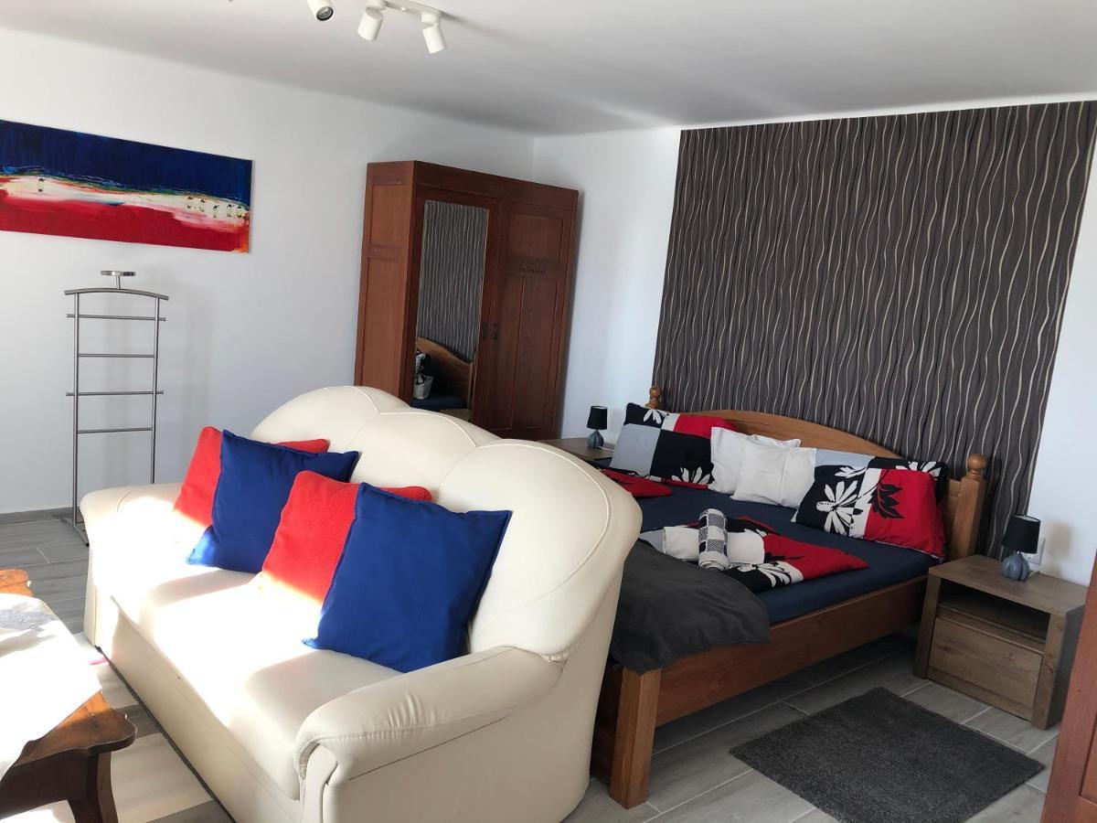 Leander Apartman Balatonakali Exteriör bild