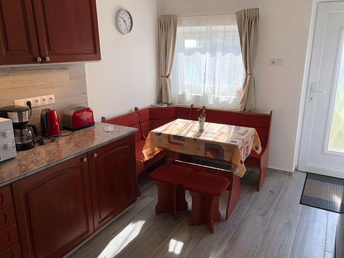 Leander Apartman Balatonakali Exteriör bild