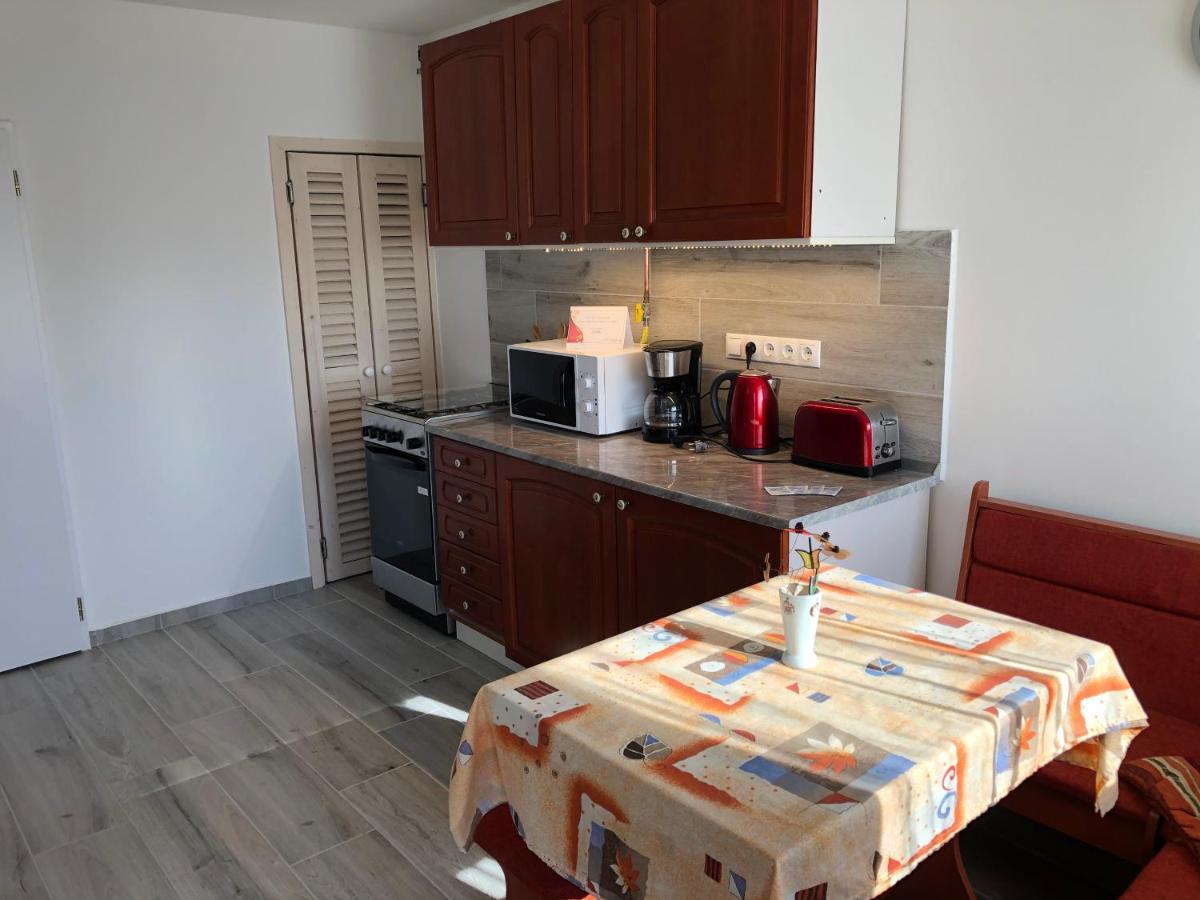Leander Apartman Balatonakali Exteriör bild